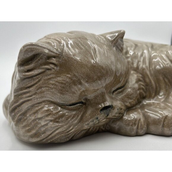 Vintage Tan Brown Kitty Cat Sleeping Napping Large Ceramic Statue Figurine 11" - Picture 2 of 10